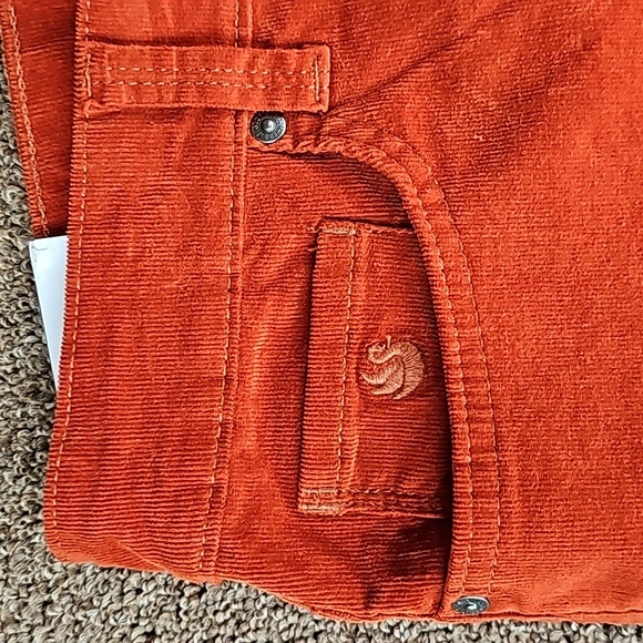 GV Jeans - Picture 5 of 16